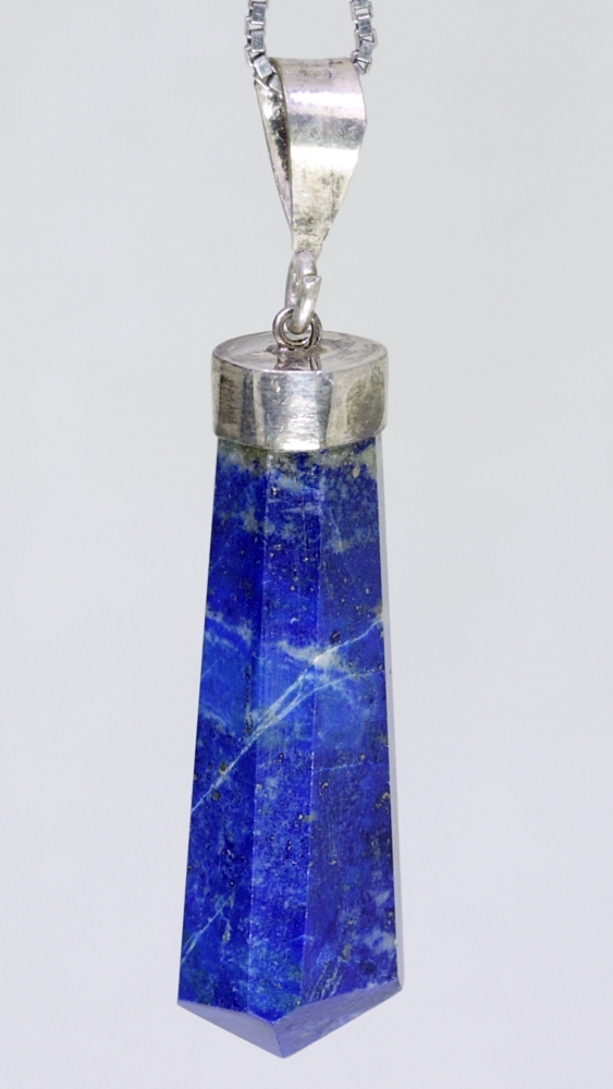 Lapis lazuli, anheng med polert stein